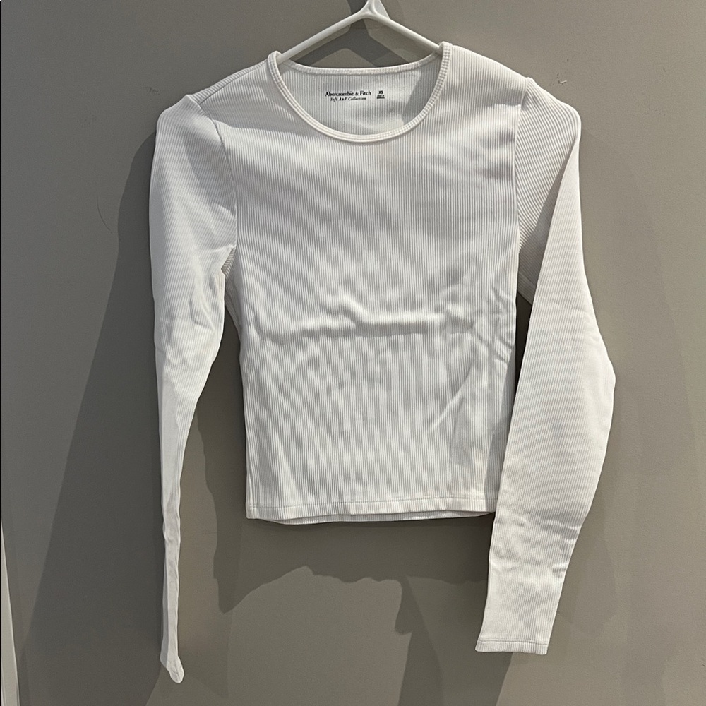 ABERCROMBIE & FITCH White Long Sleeve Tee